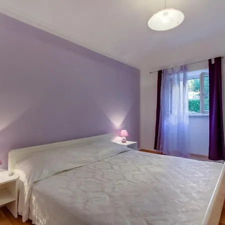 Appartement In With Terrace, Air Conditioning, Washing Machine Mali Lošinj