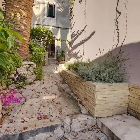 Apartman In With Terrace, Air Conditioning, Washing Machine