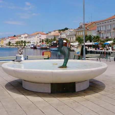 In With Terrace, Air Conditioning, Washing Machine Mali Lošinj