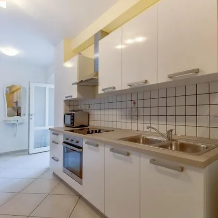 In With Terrace, Air Conditioning, Washing Machine