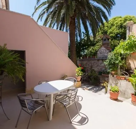 In With Terrace, Air Conditioning, Washing Machine Apartman